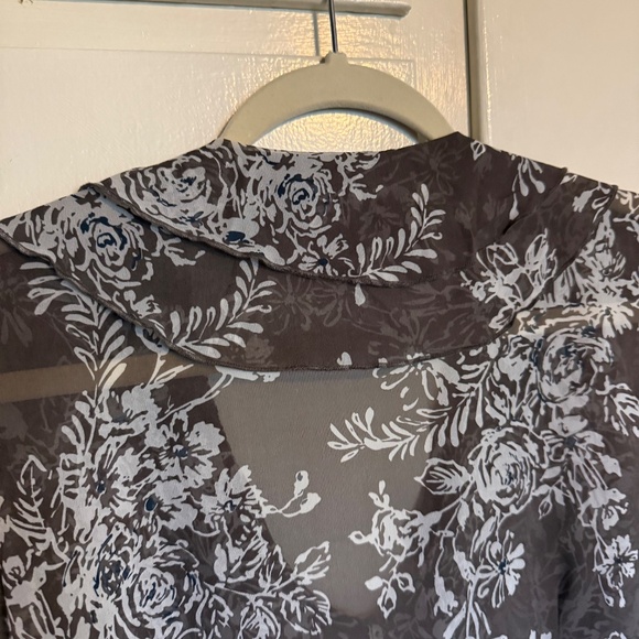 Tyler Boe 100% Silk Floral Blouse Ruffled Size‎ 6 - Picture 8 of 13